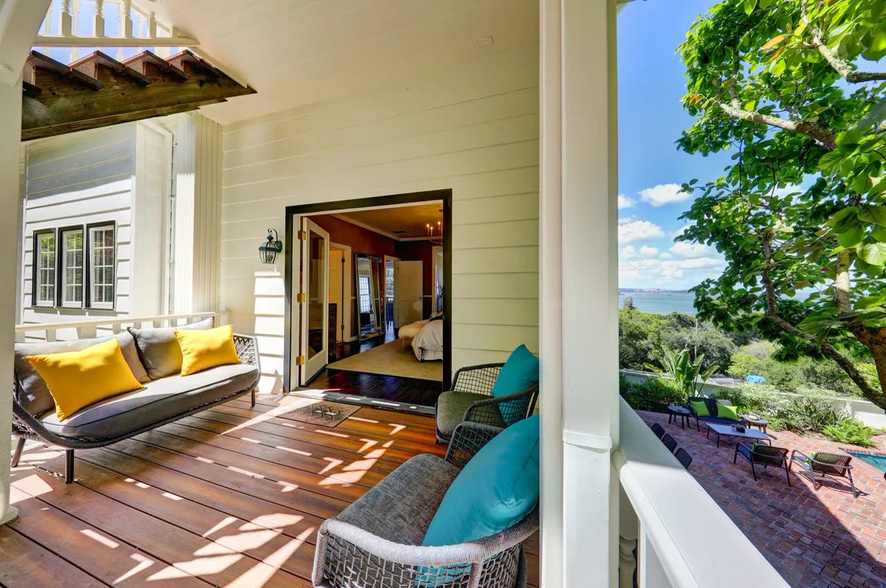 Tiburon photo 22