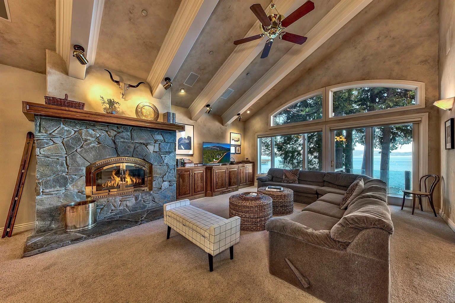 Tahoe City photo 18