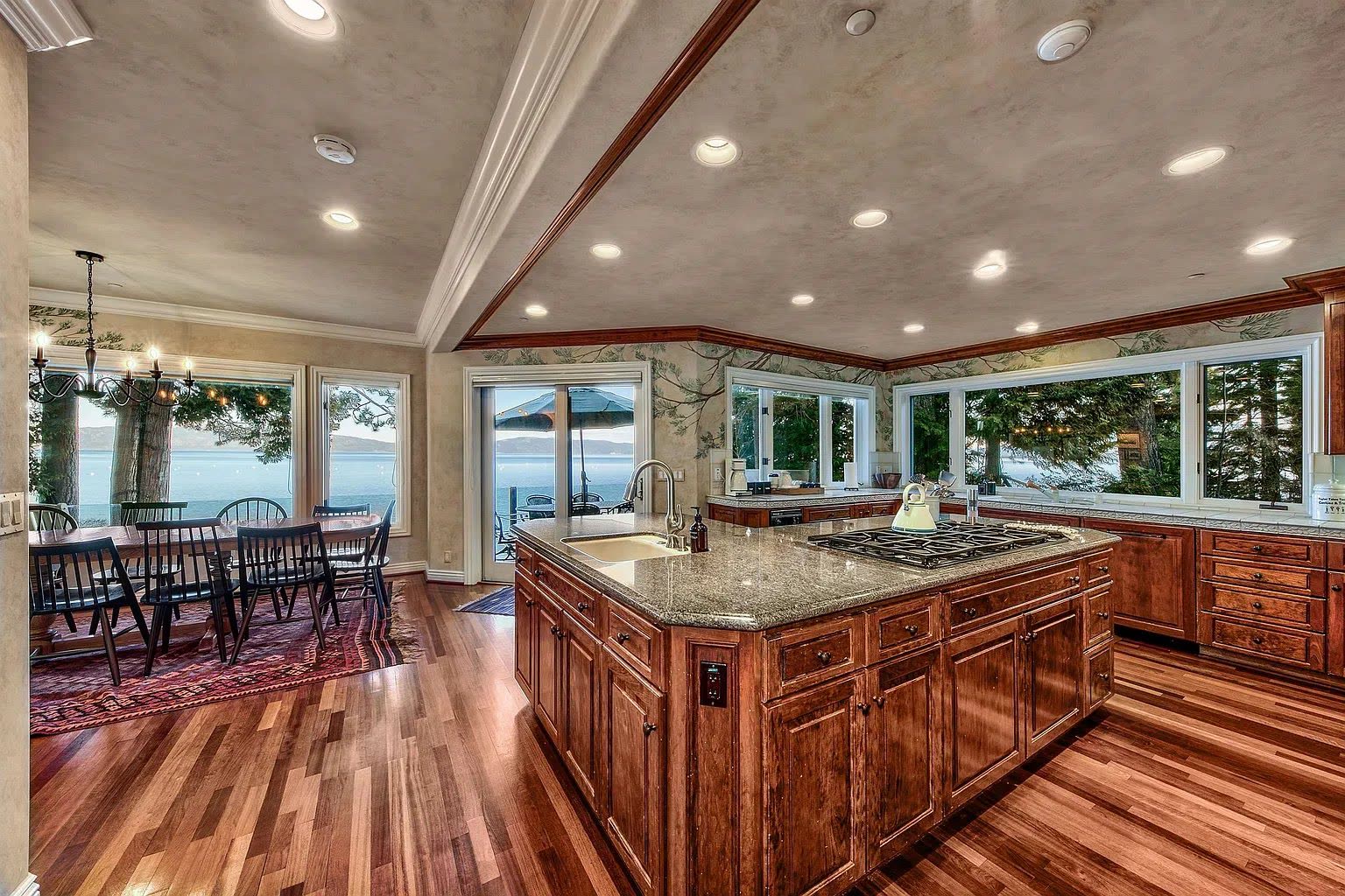 Tahoe City photo 22