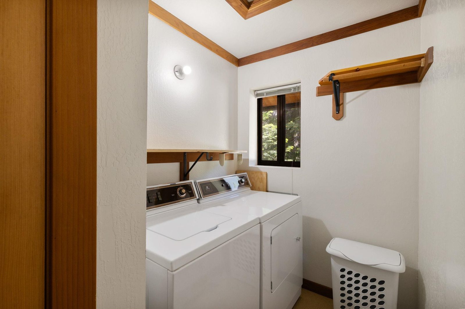 121 Tiger Tail Road — photo 8
