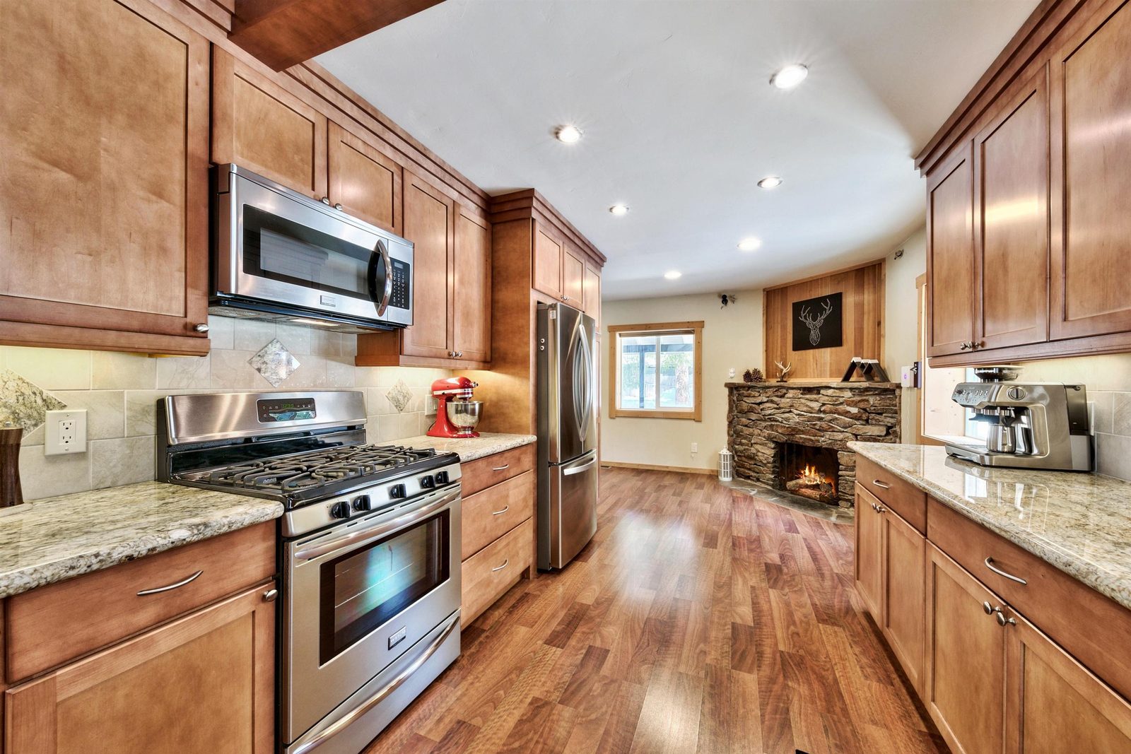 2595 Lake Forest Road — photo 9