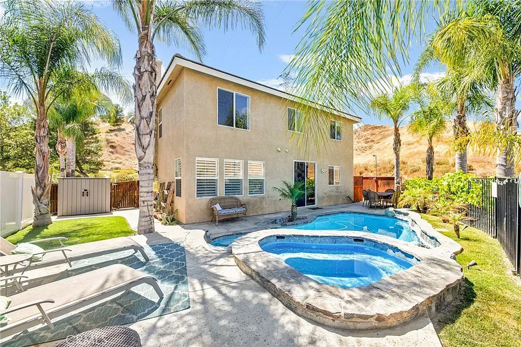 Selling a Home in Saugus, CA