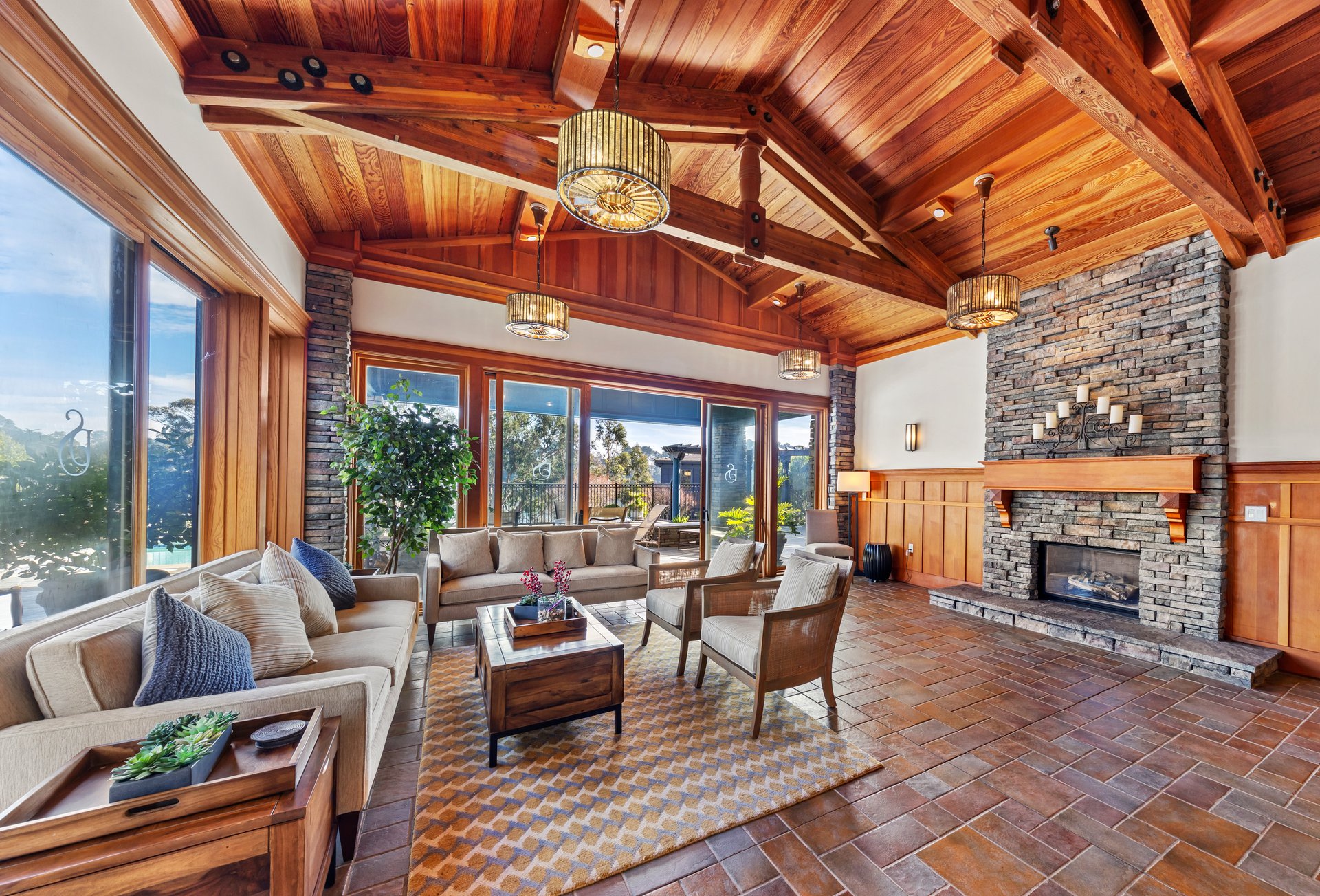 87 De Silva Island Drive