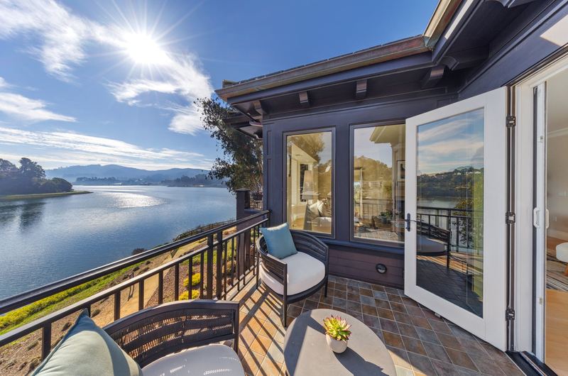 87 De Silva Island Drive