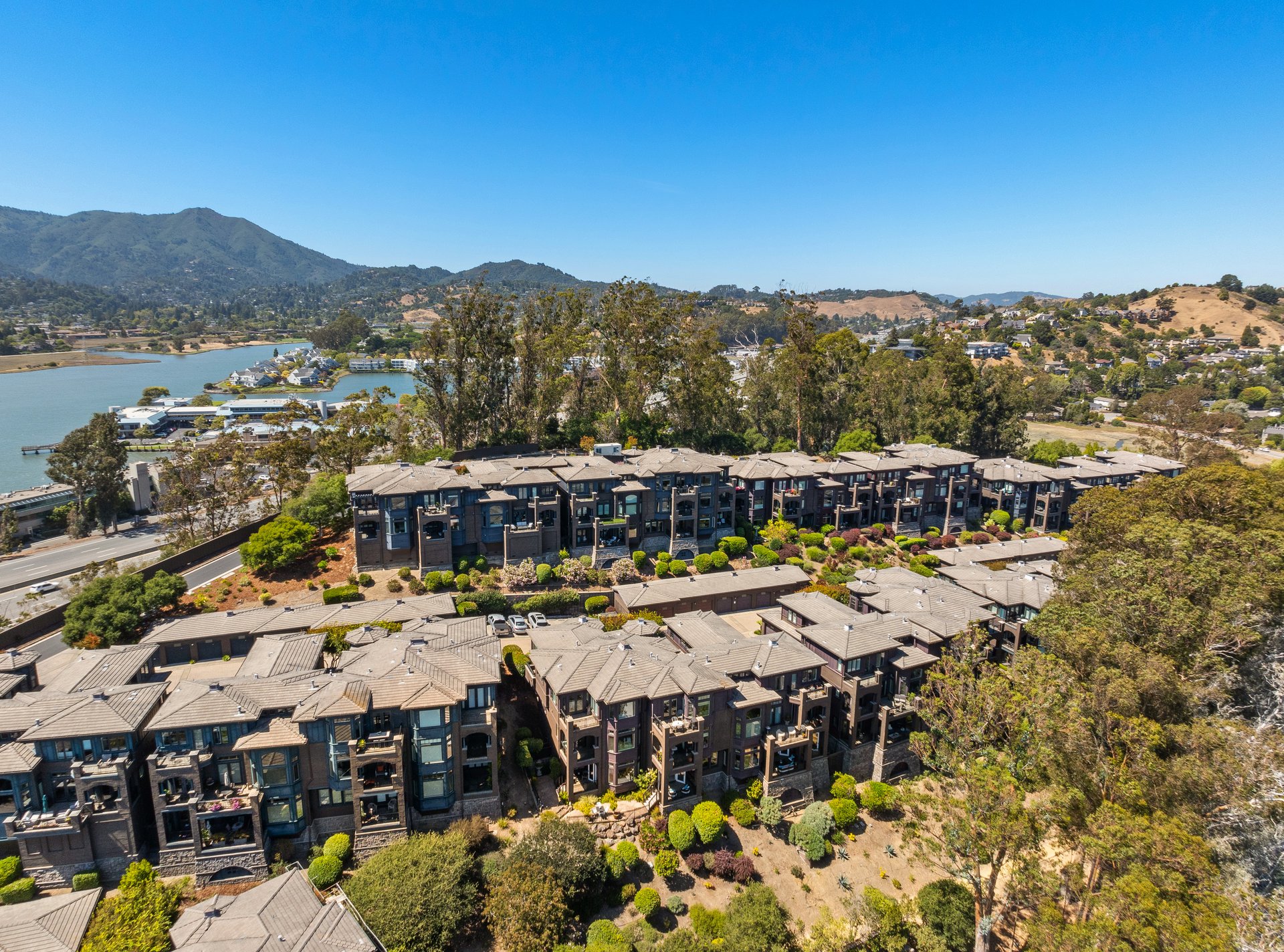 62 De Silva Island Drive