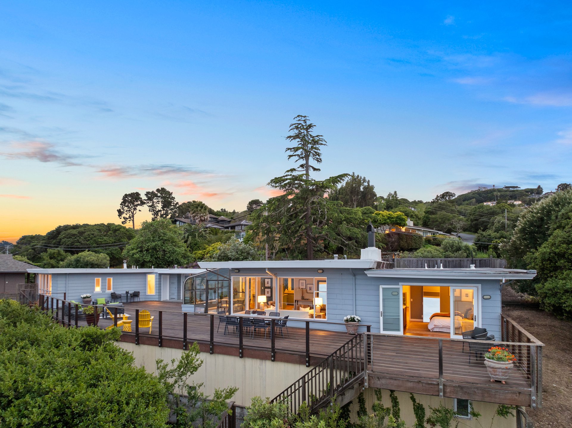 4810 Paradise Drive