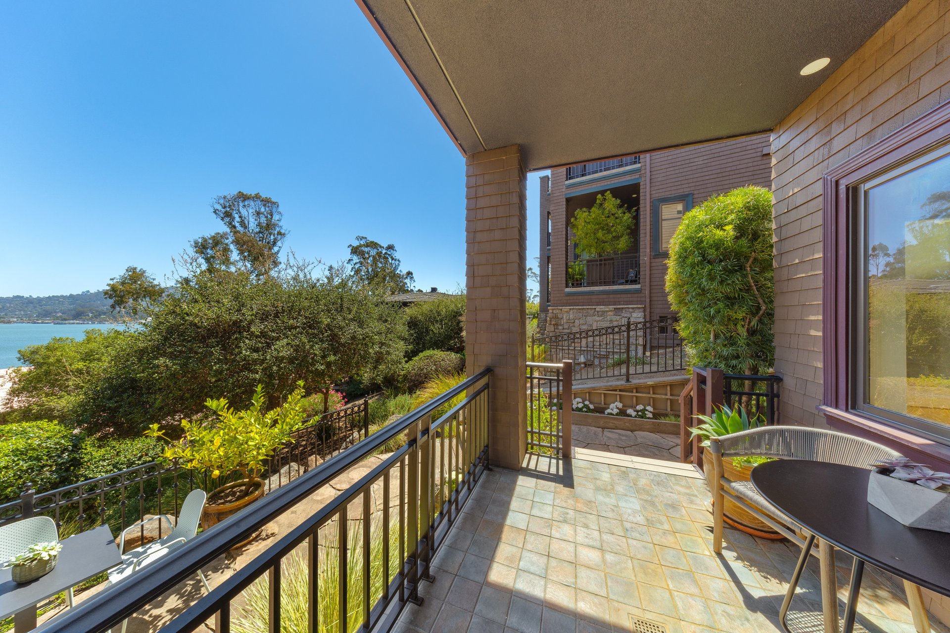 62 De Silva Island Drive