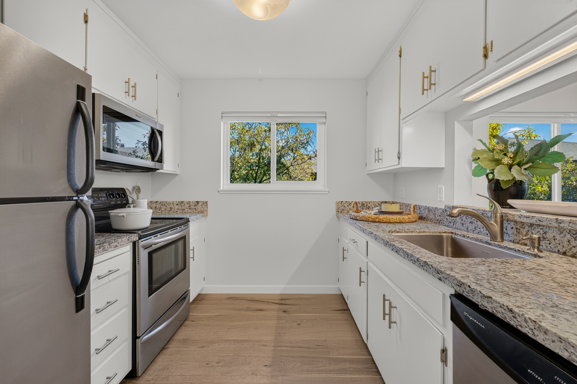 711 S Eliseo Drive