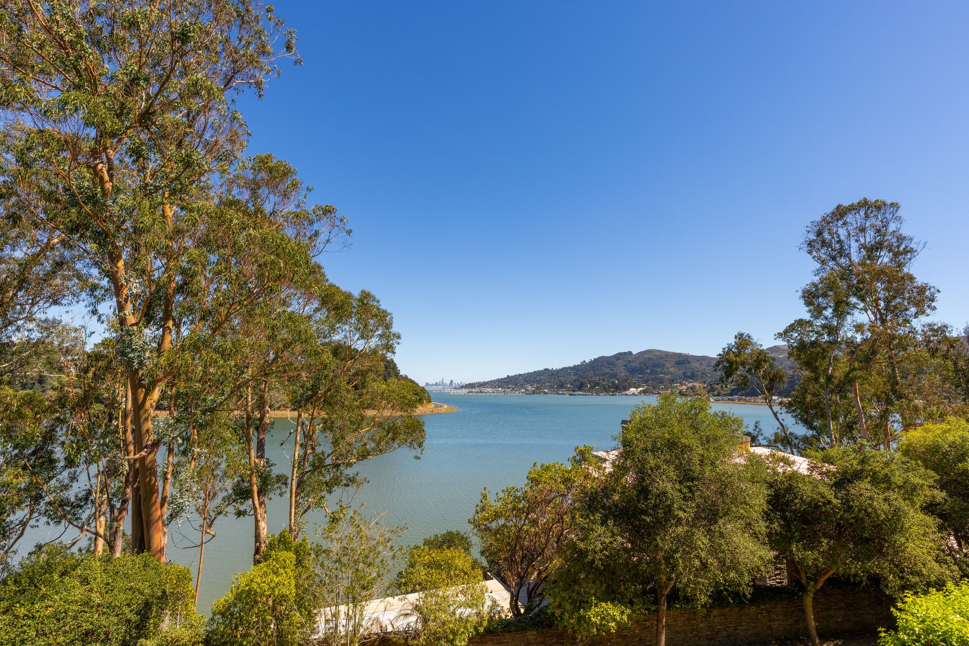 62 De Silva Island Drive