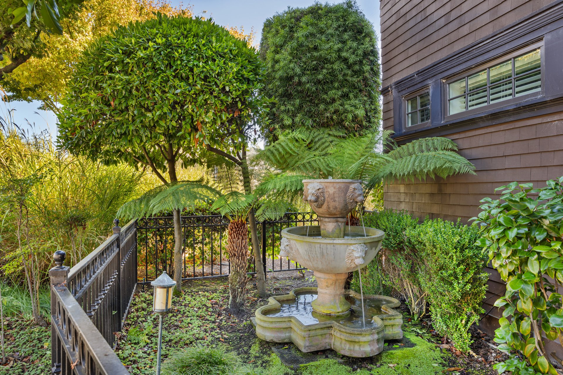 87 De Silva Island Drive