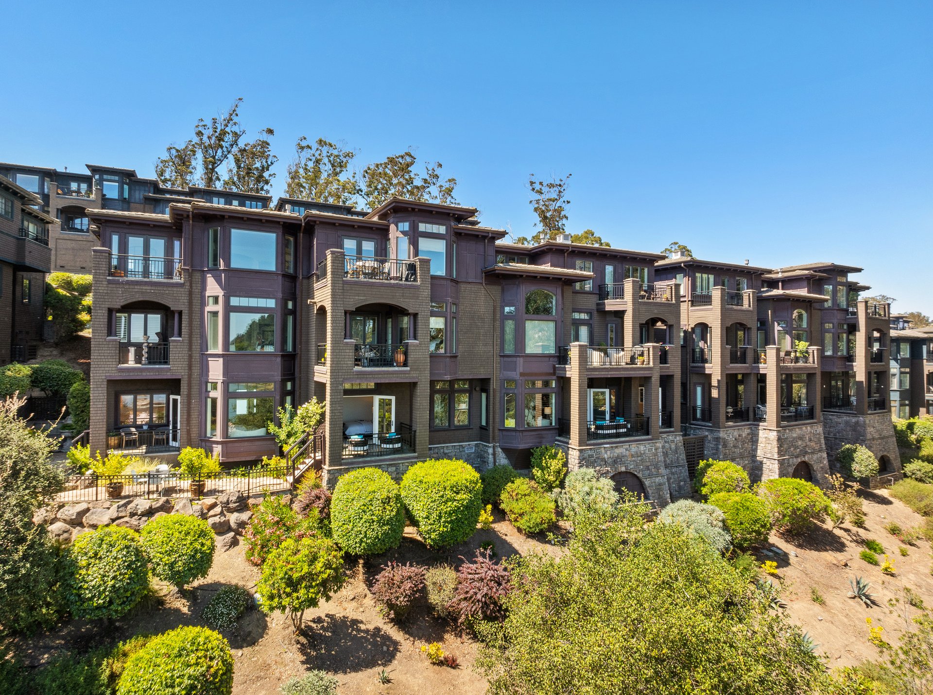 62 De Silva Island Drive