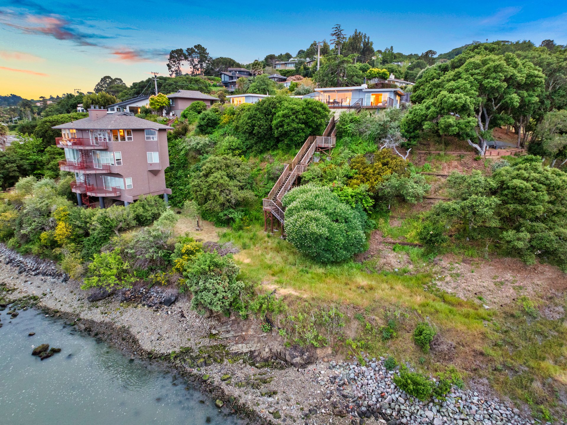 4810 Paradise Drive