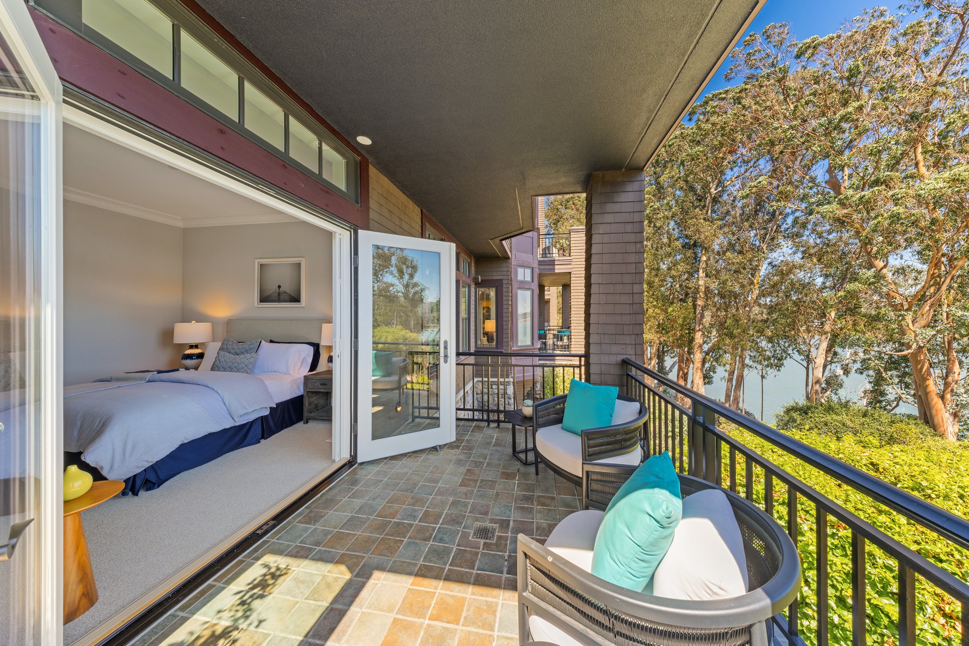 62 De Silva Island Drive