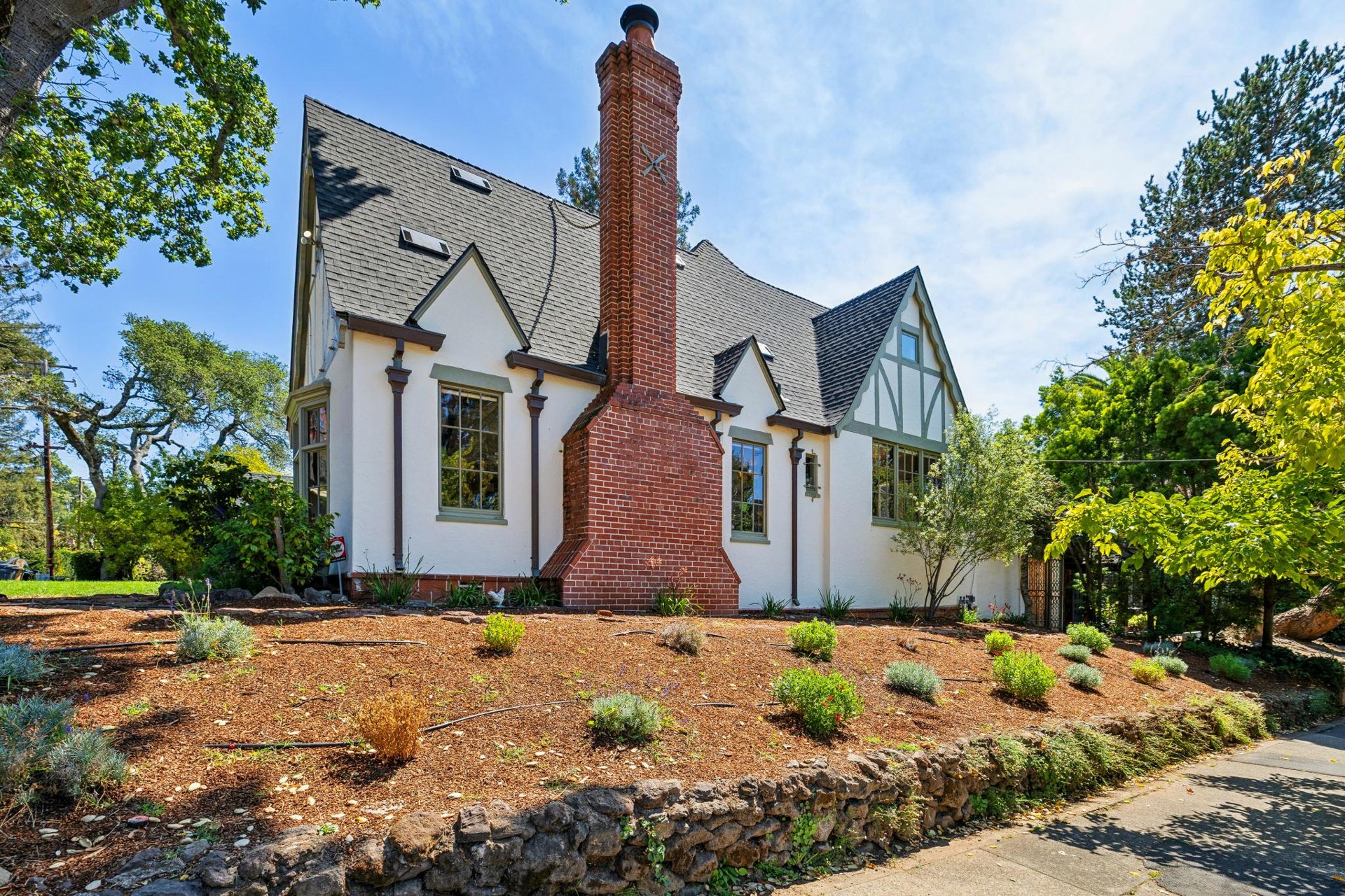 87 Forbes Avenue