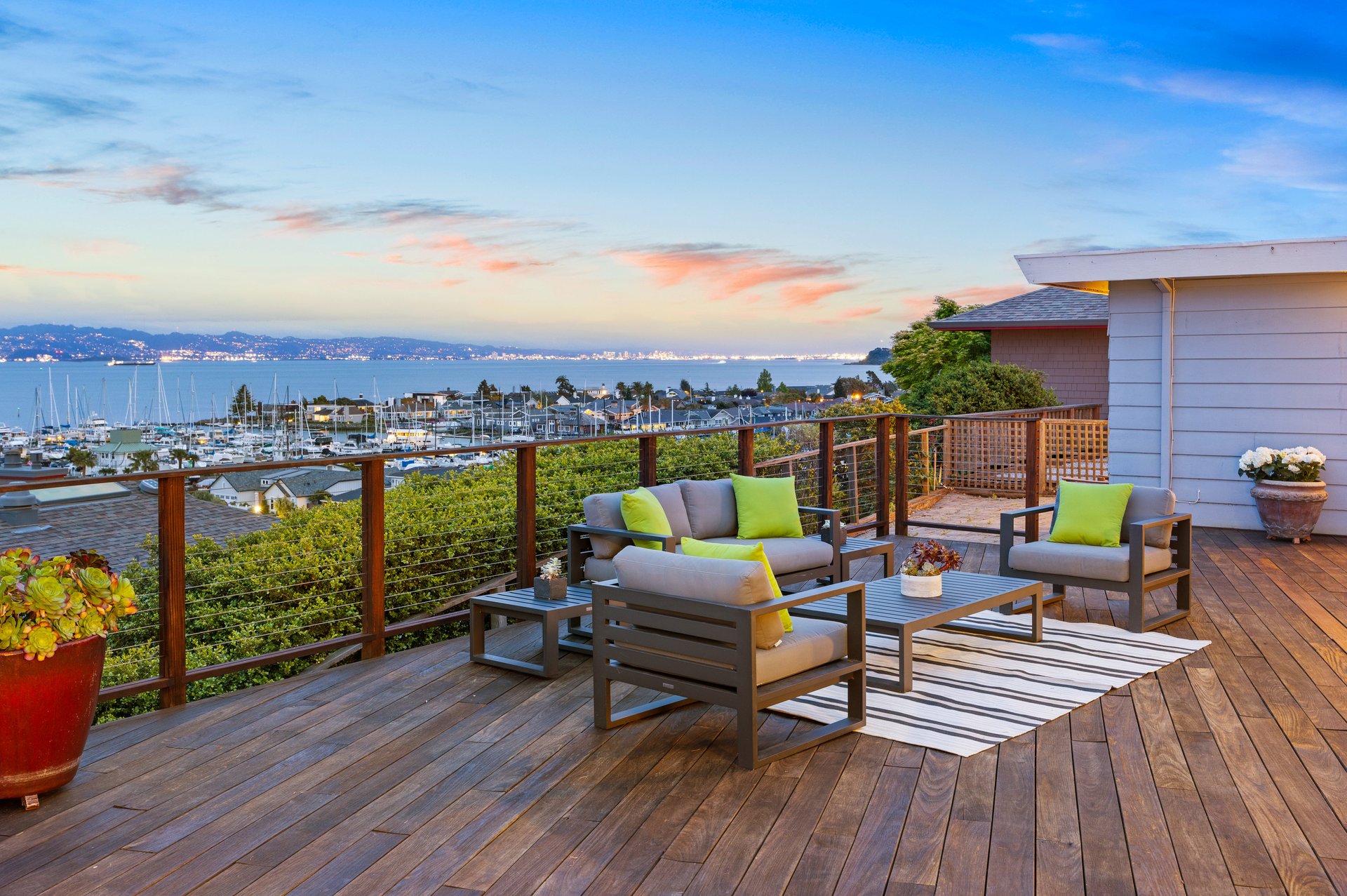4810 Paradise Drive