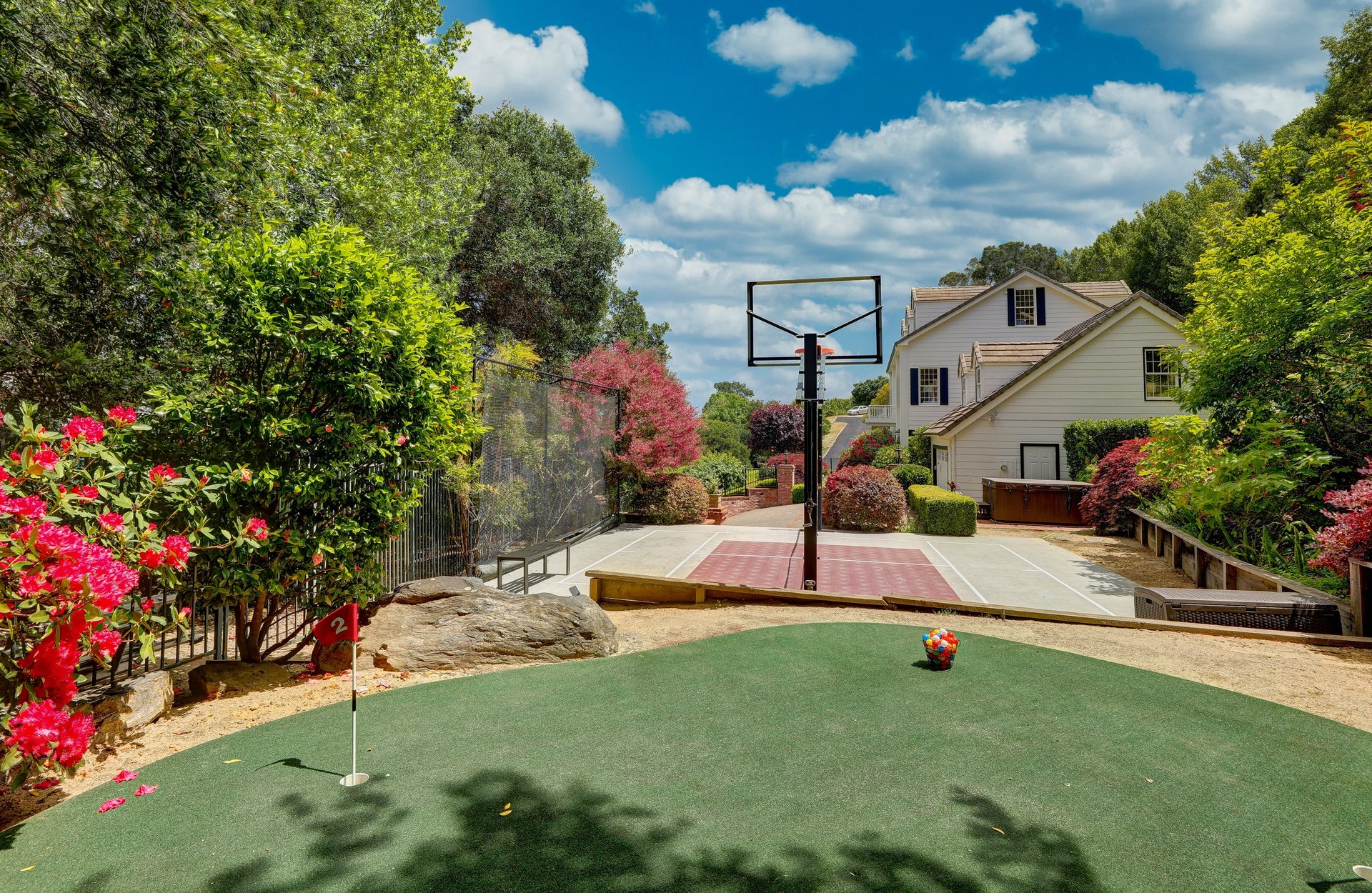 4881 Paradise Drive