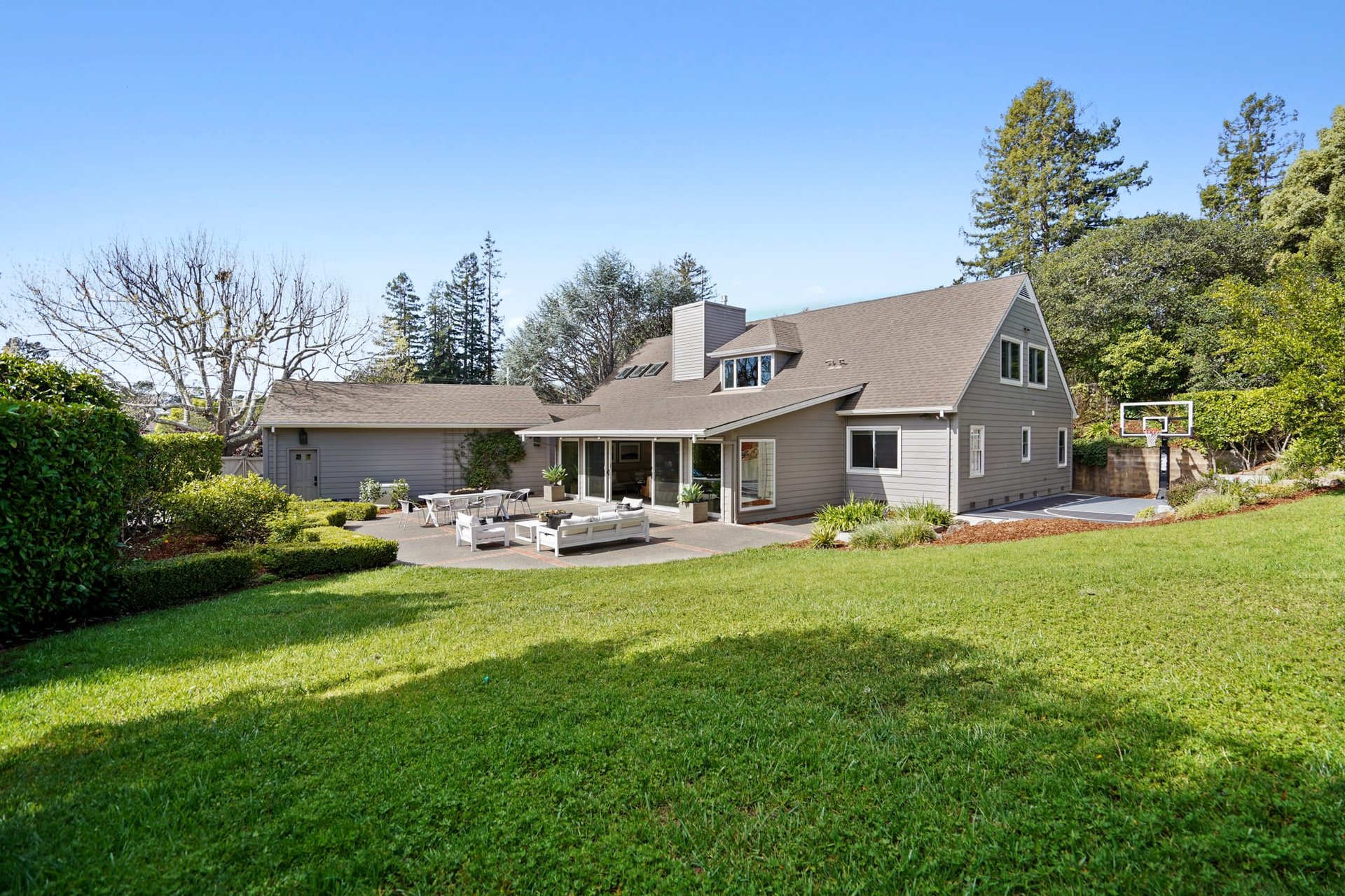 110 Lochinvar Road