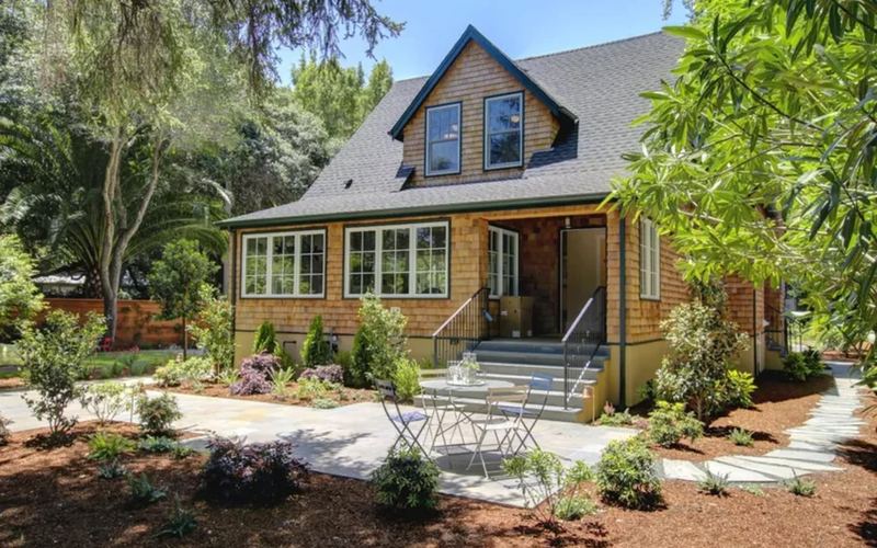 24 Redwood Drive
