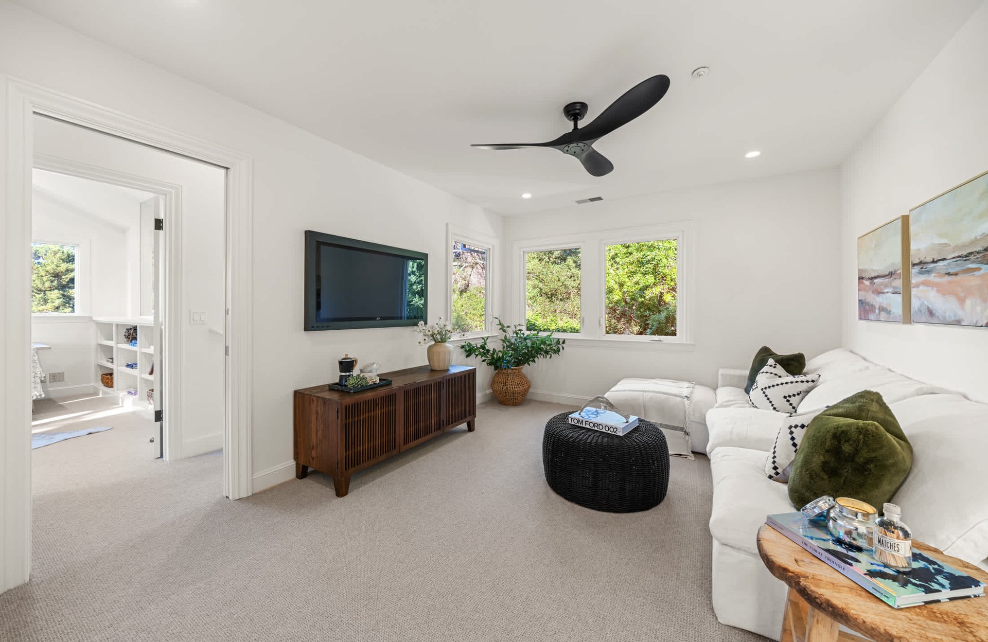 23 S Knoll Road