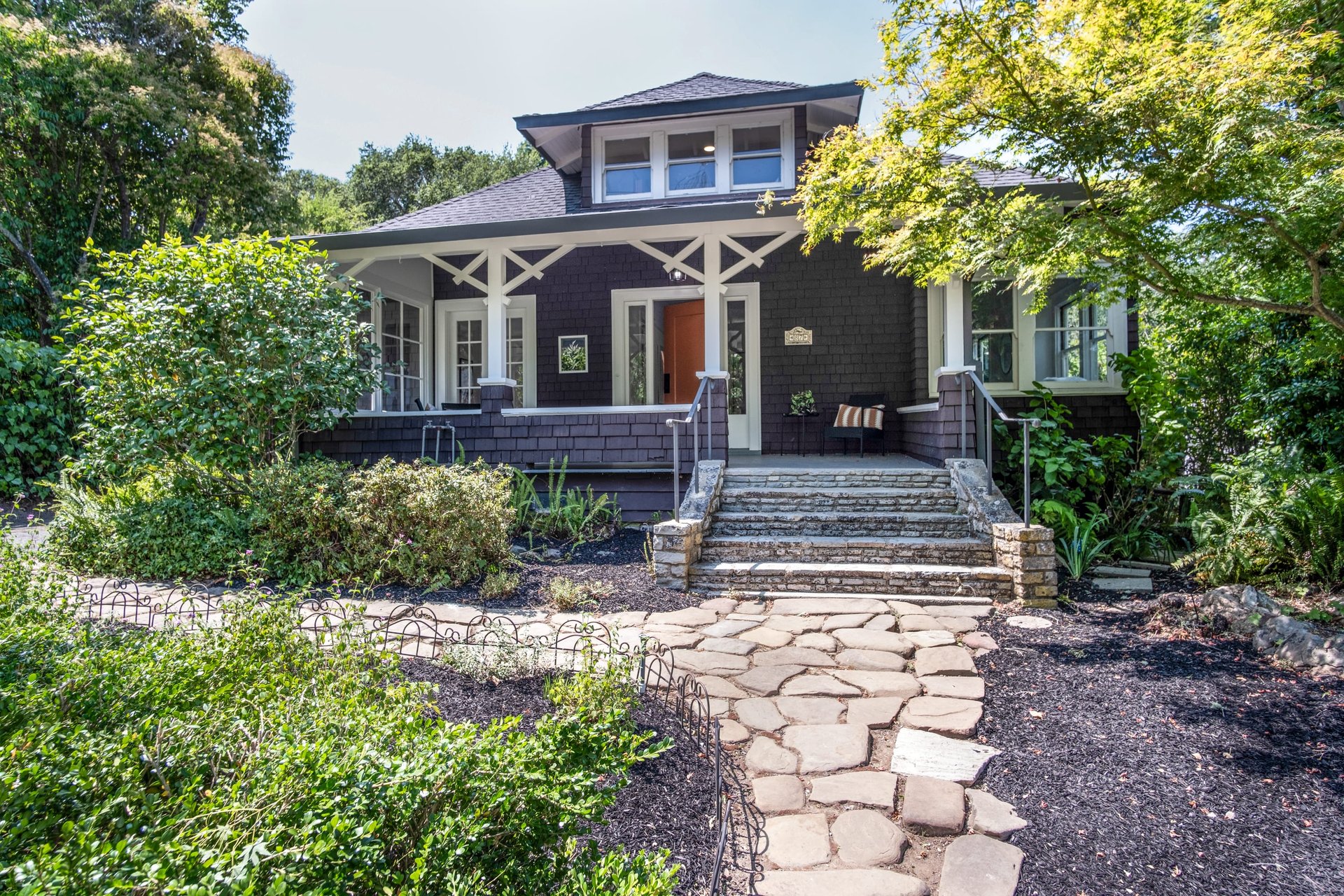 87 Glenwood Avenue
