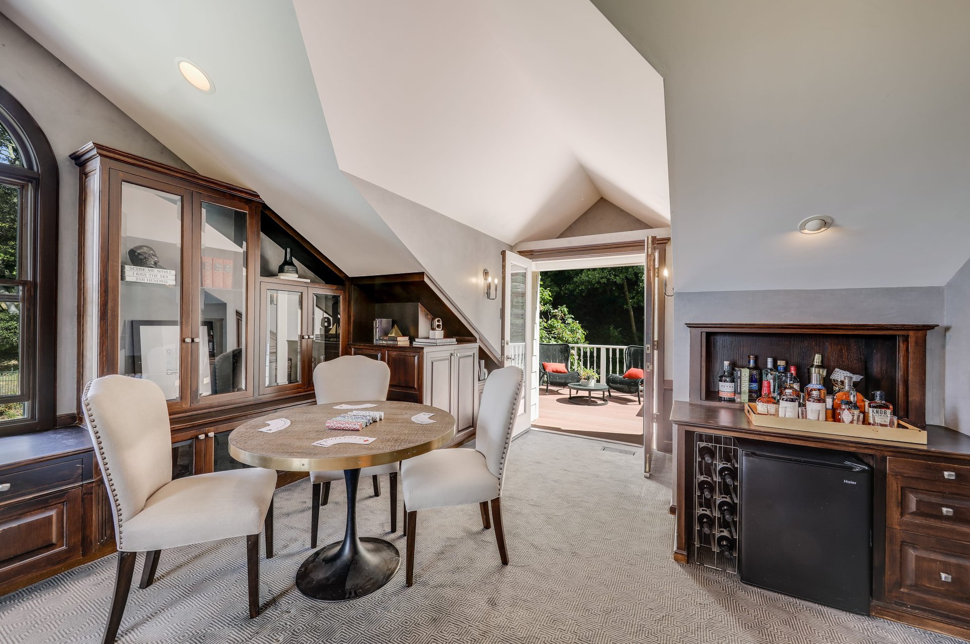 4881 Paradise Drive