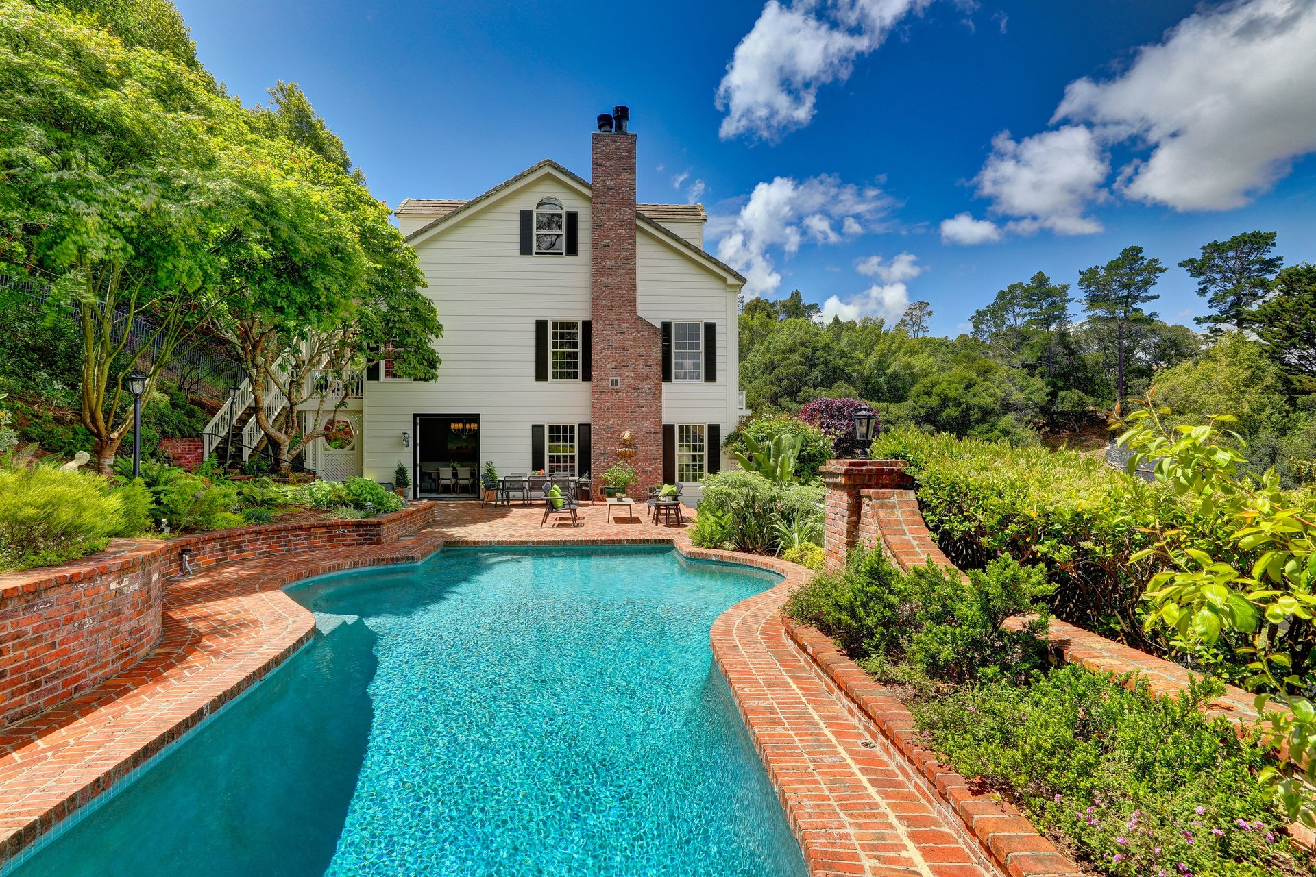 4881 Paradise Drive