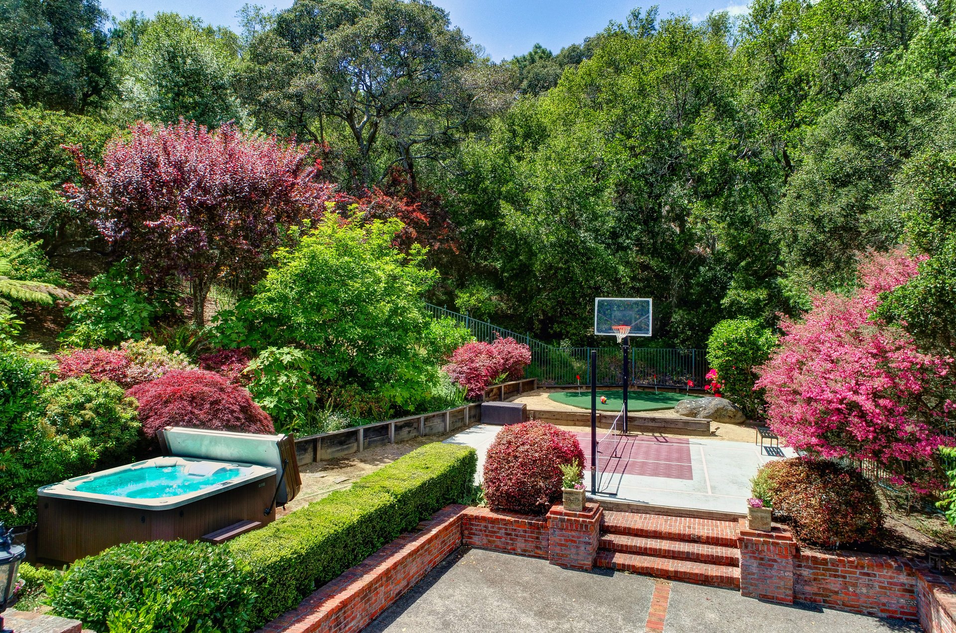 4881 Paradise Drive