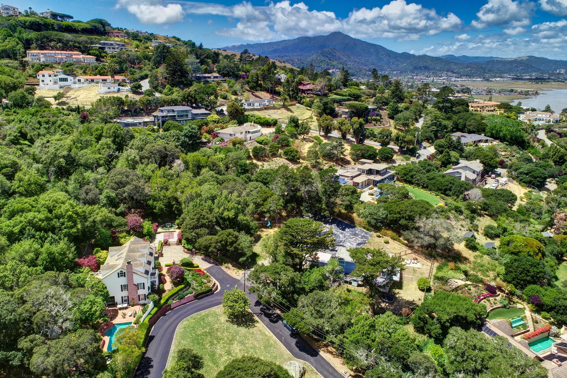 4881 Paradise Drive