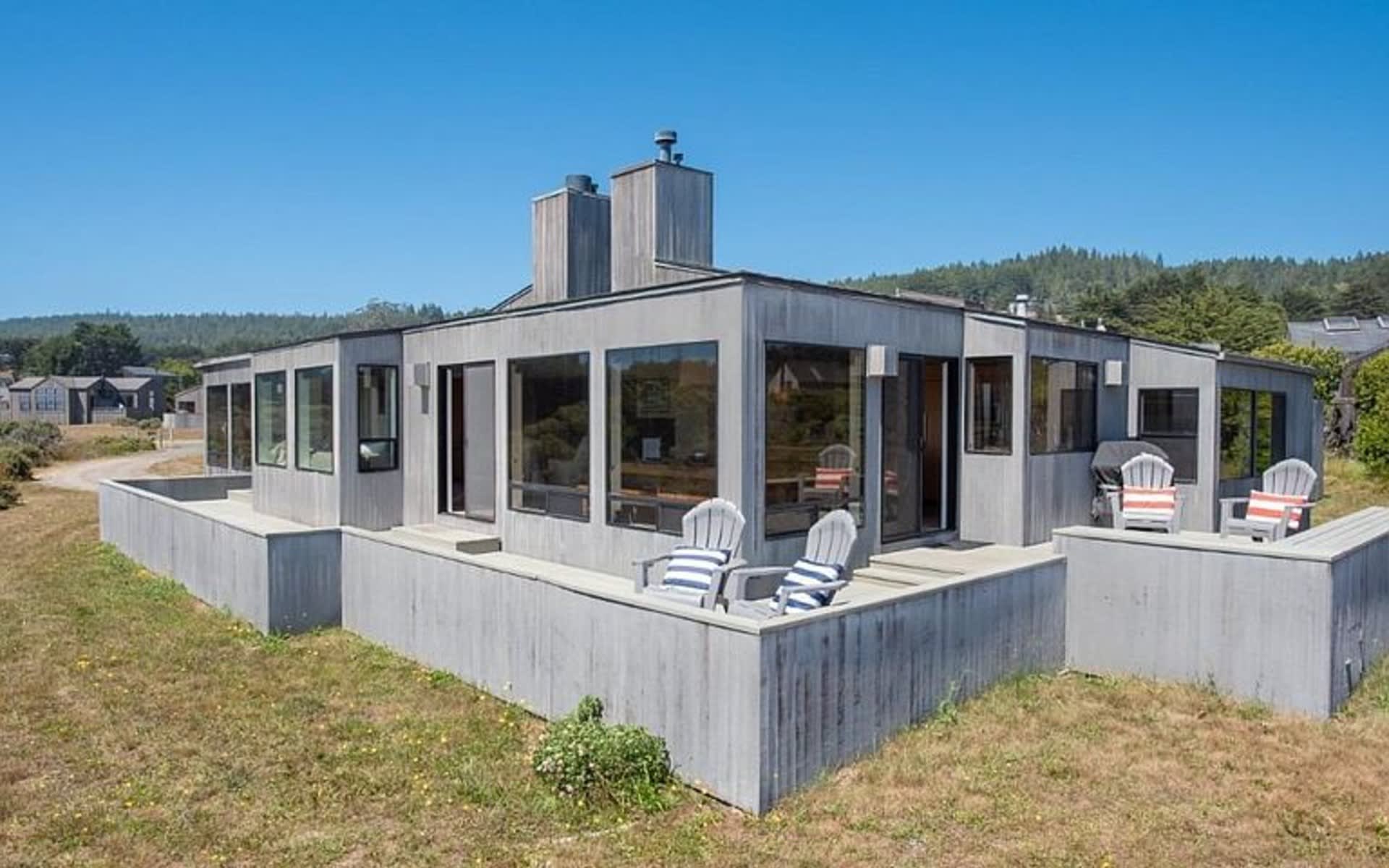 140 Cabrillo Close