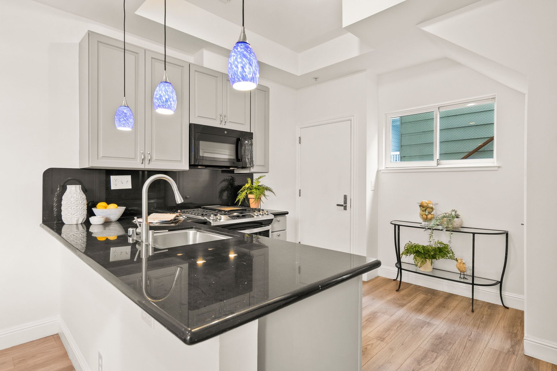 1337 Natoma Street #4
