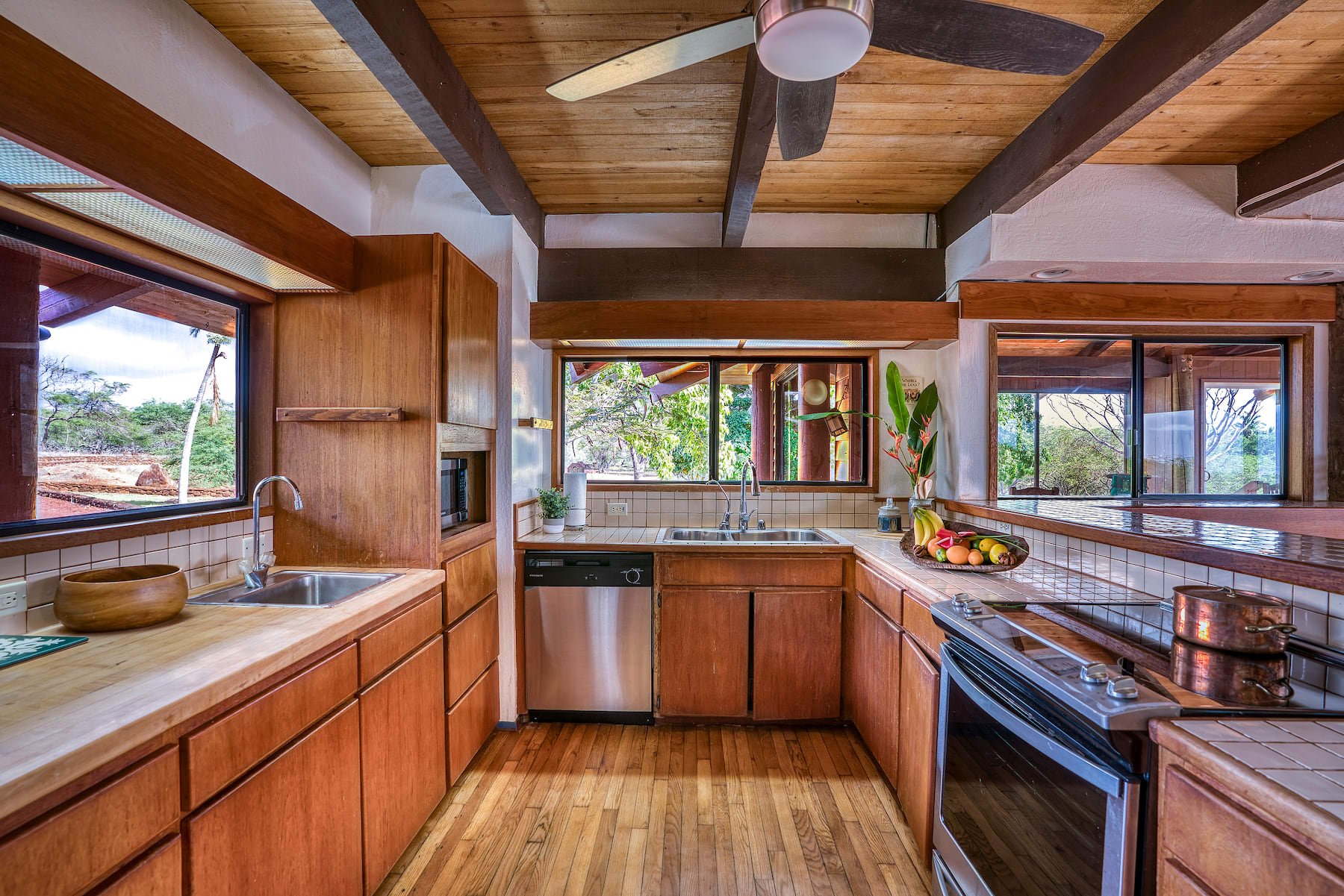 FOR SALE 4800 Pohakuloa Road Maunaloa, Hawaii