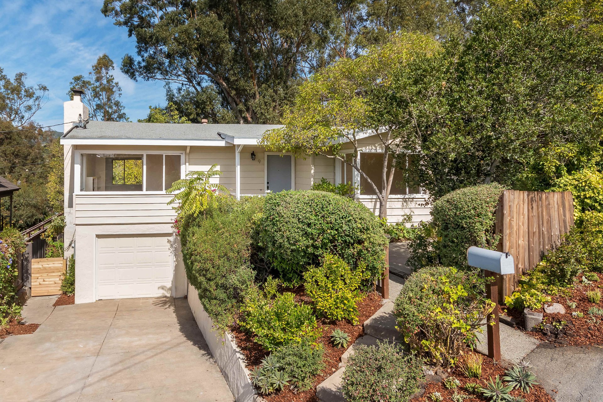 9 Alta Vista Way