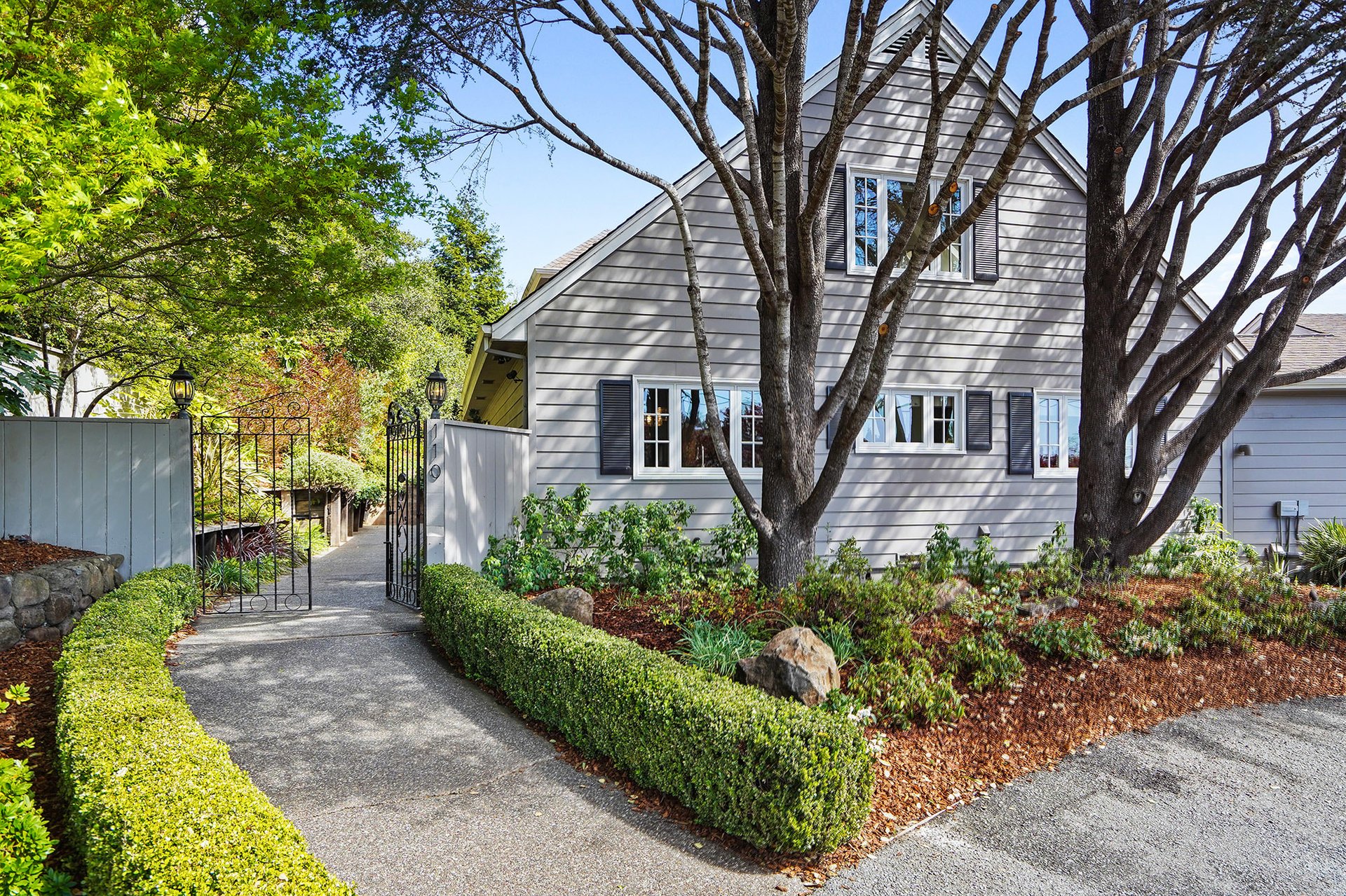 110 Lochinvar Road