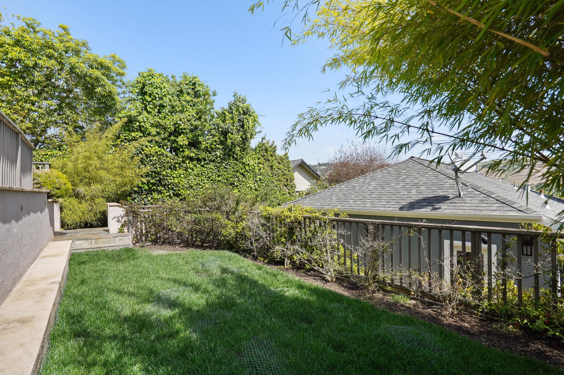 51 Acacia Avenue