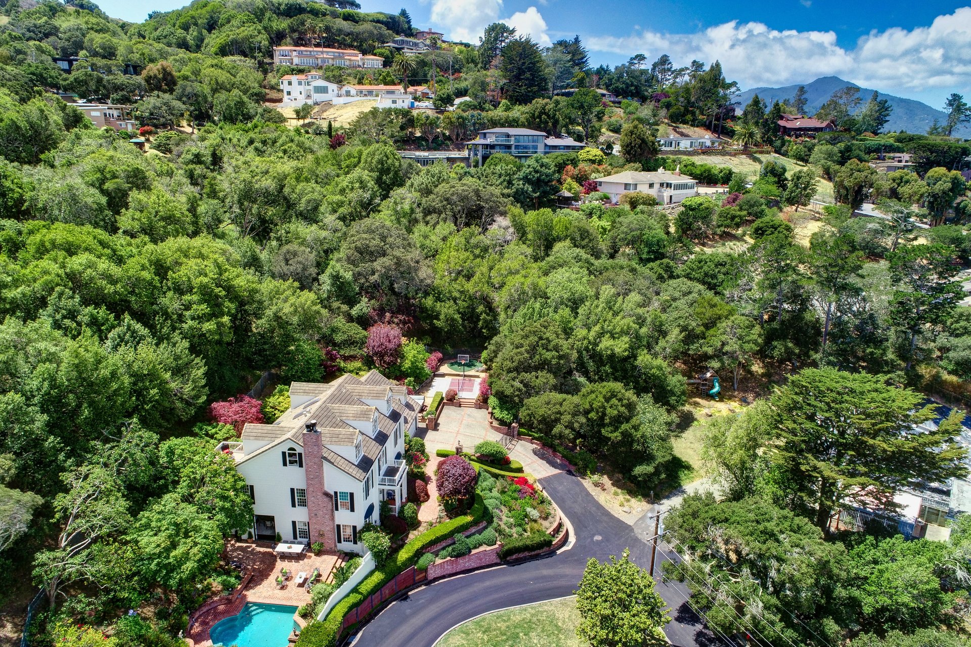 4881 Paradise Drive