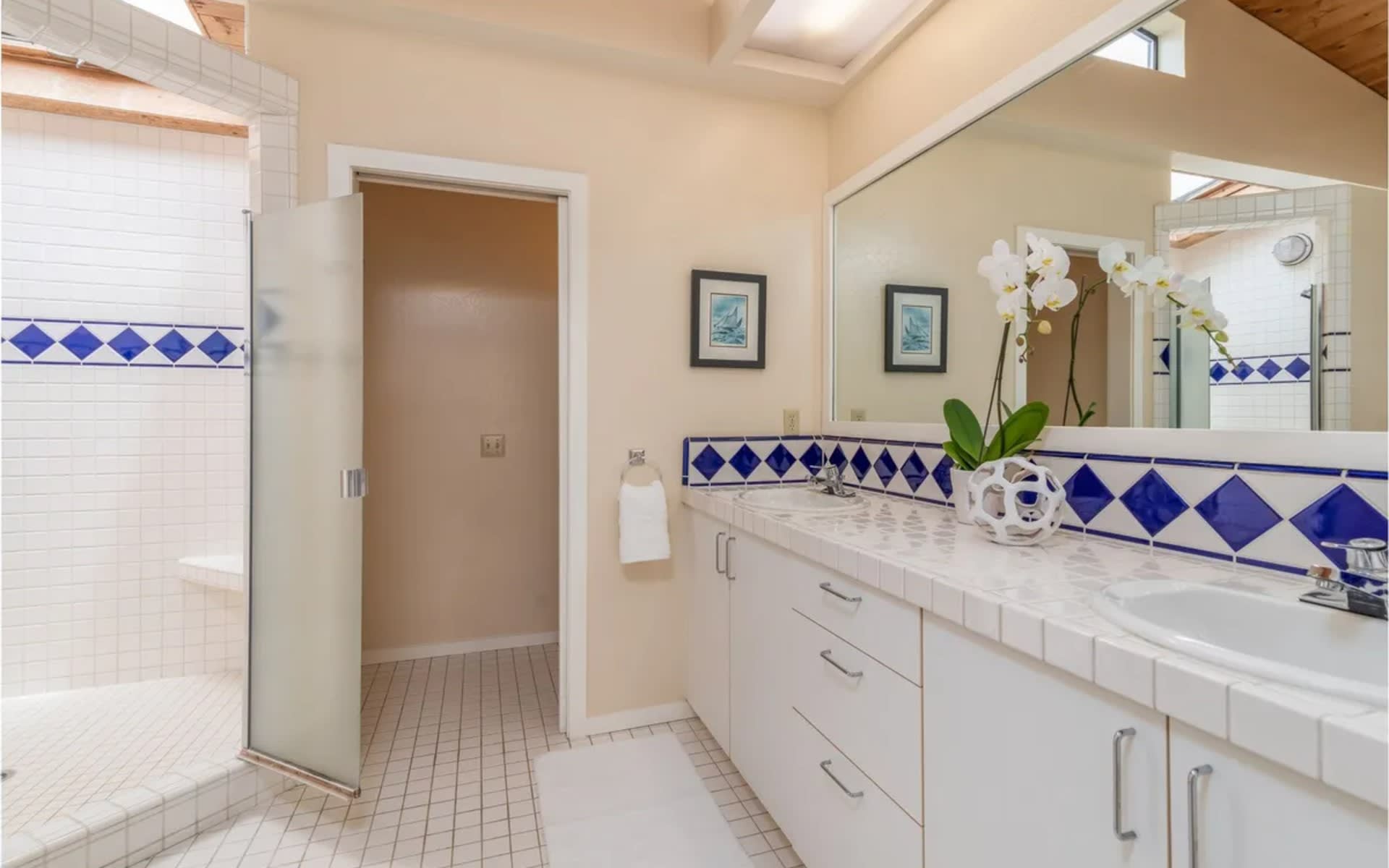 140 Cabrillo Close